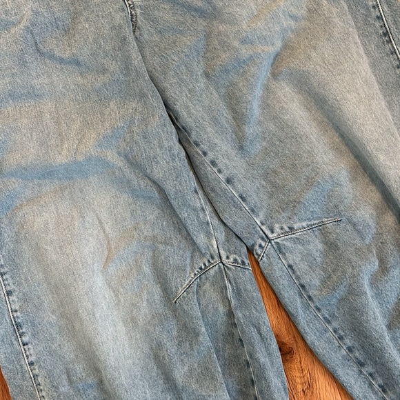 FREE PEOPLE WE THE FREE WOMENS OSLO PULL ON JEANS BAGGY FIT LIGHT WASH SZ LARGE - Picture 6 of 9